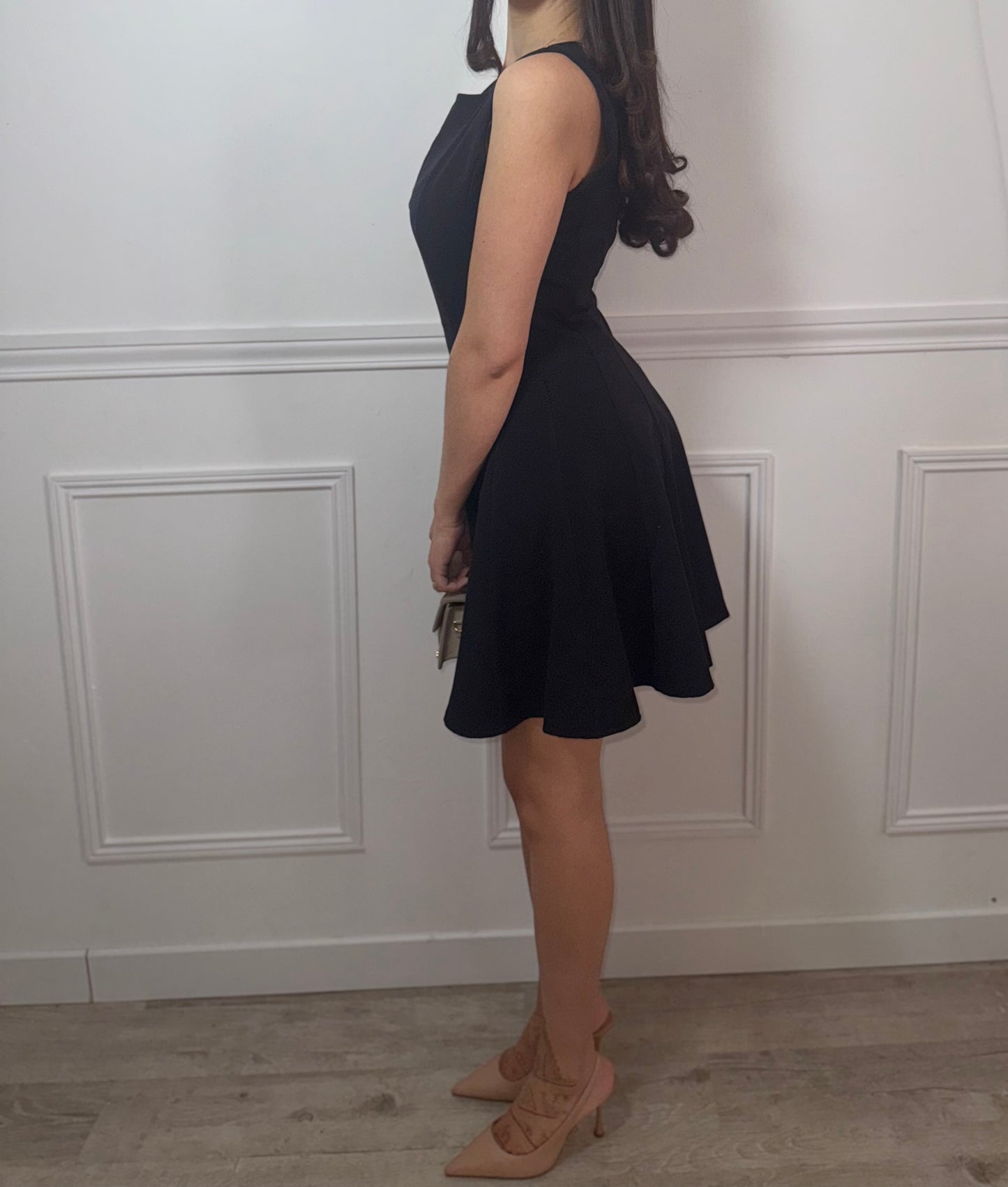 Robe Noire Cintrée